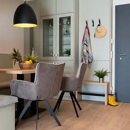 Apartmenthaus Kranichsruh * Fuhlendorf (Mecklenburg-Vorpommern)