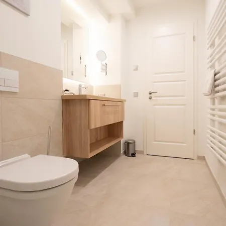Apartmenthaus Kranichsruh * Fuhlendorf (Mecklenburg-Vorpommern)
